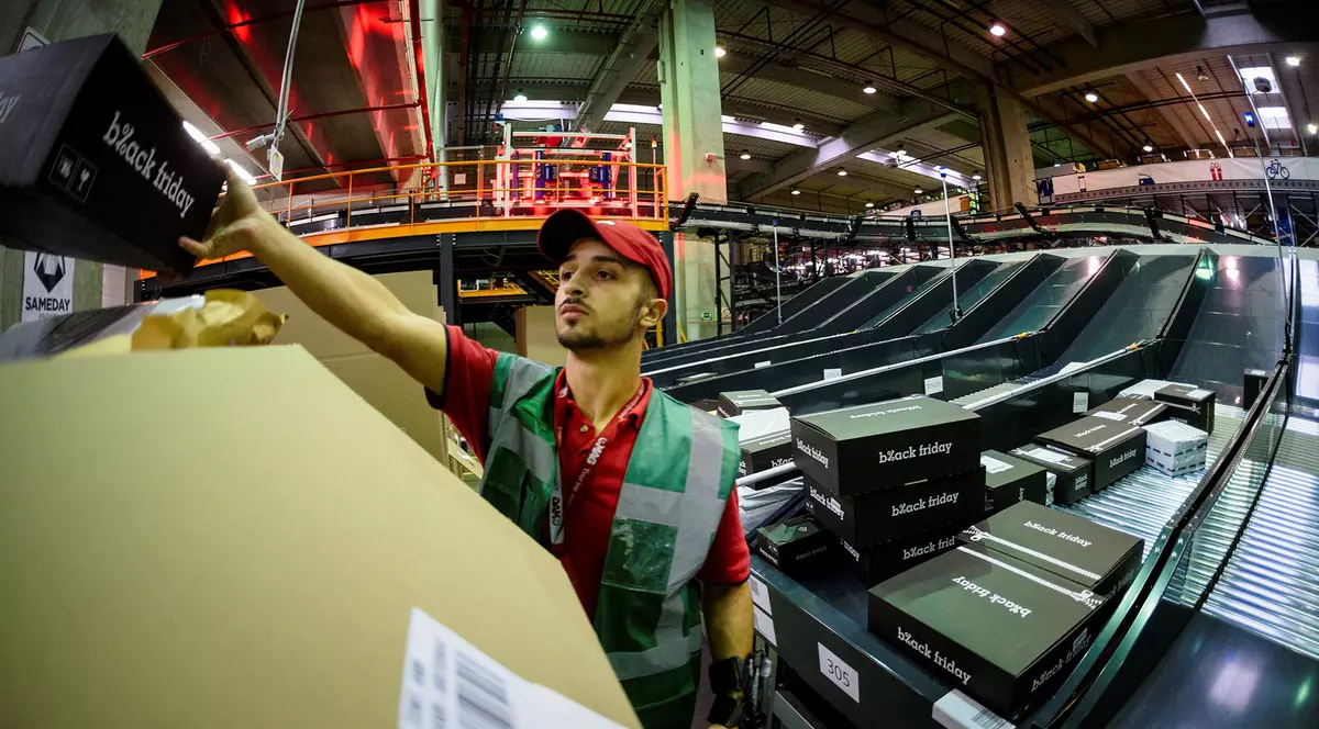 Comerțul en gross a crescut cu 12% în luna aprilie, o creștere foarte mare, care indică mai departe creșterea consumului populației