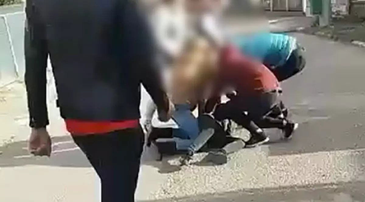 Elevă bătută la un liceu din Gura Humorului