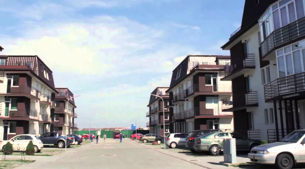 O firmă din Anglia construiește în România locuințe rezistente la cutremure de 8,9 grade Richter