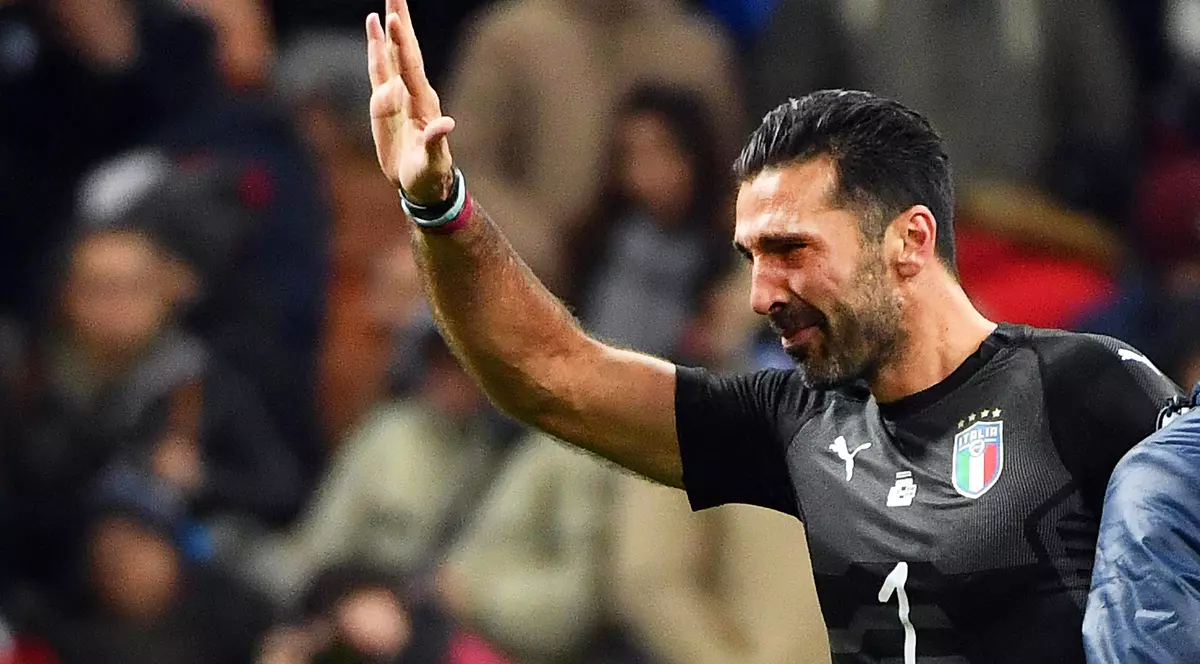 Buffon a plâns în direct la TV