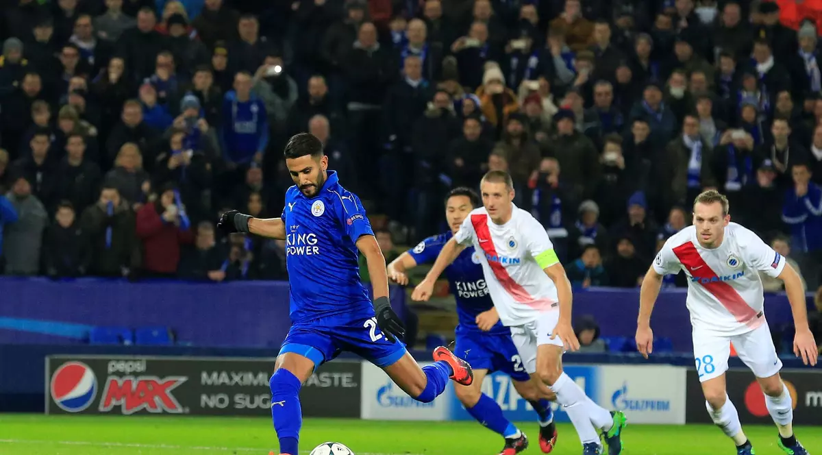 Mihai Stoica se laudă că a descoperit trei jucători care fac furori în Premier League. Mahrez (în albastru) a fost campion cu Leicester