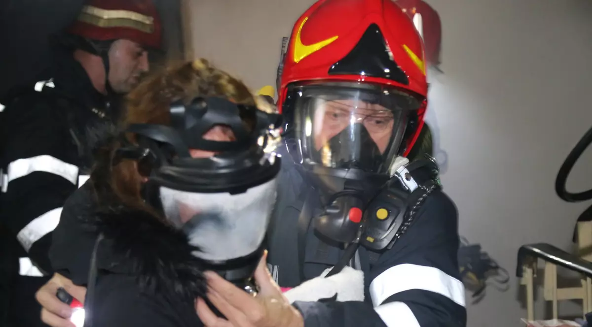 incendiu în București, pe bulevardul Râmnicu Sărat