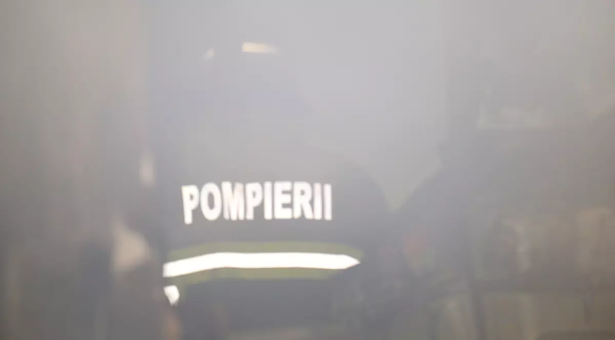 Incendiu la Spitalul de Pediatrie Pitești. Afectată, o clădire adiacentă