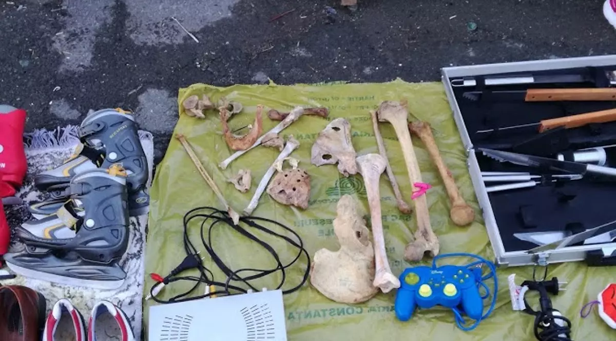 O femeie s-a ales cu dosar penal după ce a încercat să vândă mai multe oase umane