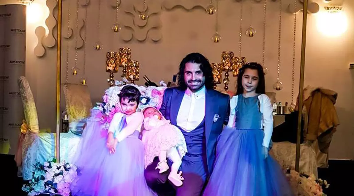 Pepe a botezat din nou și... a făcut show. ”Nu puteam scăpa fără să cânt”