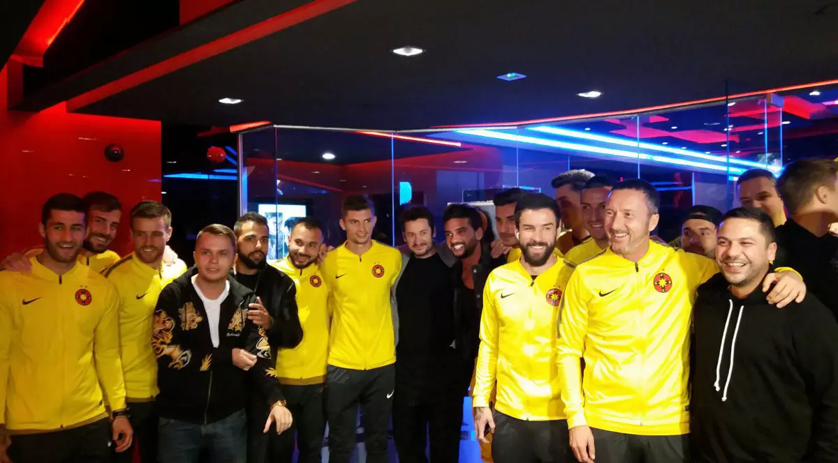 Steliștii forțează norocul înainte de meciul cu Hapoel Beer Sheva! S-au dus să vadă filmul ”Ghinionistul”!”Să fie pentru ei”, zice MM Stoica