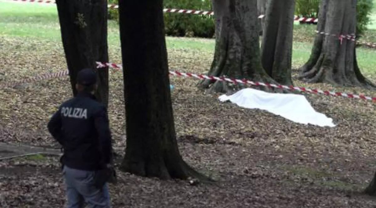 Un transsexual din România a fost găsit mort la Roma