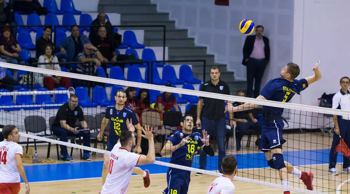 Tricolorul LMV Ploiești - Steaua, derby-ul Diviziei A1 la volei masculin. Rezultatele etapei a 12-a