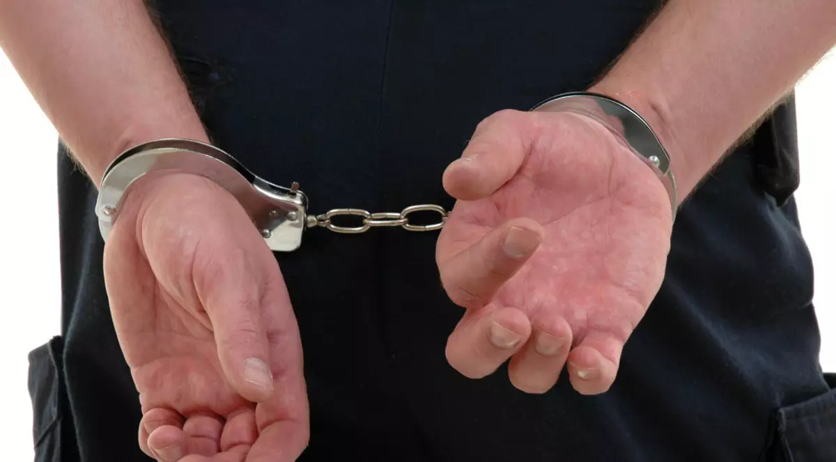 Bătrână violată de un consătean care-i putea fi nepot. Ca să nu-l recunoască, bărbatul a tăiat lumina