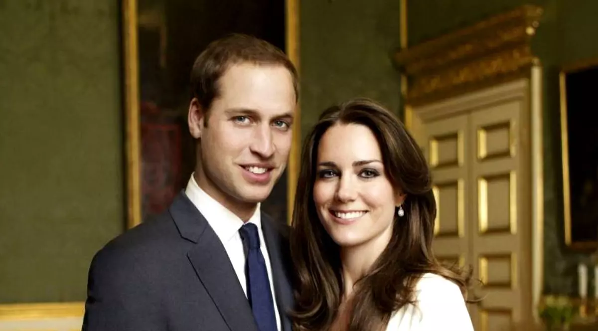 FOTO | Portretul de Crăciun al ducilor de Cambridge alături de cei doi copii ai lor