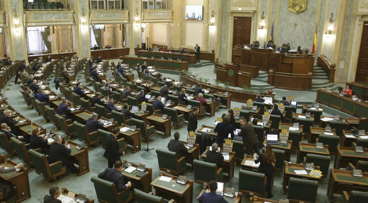 Proiect PSD/Superimunitate pentru preşedinte, parlamentari şi primari. Nu mai pot fi cercetaţi pentru abuz în serviciu sau luare de mită