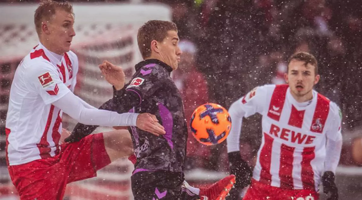 Germania, etapa a 15-a. Nebunie în FC Koln - Freiburg 3-4, după 3-0! Meci întârziat de ninsoare / VIDEO