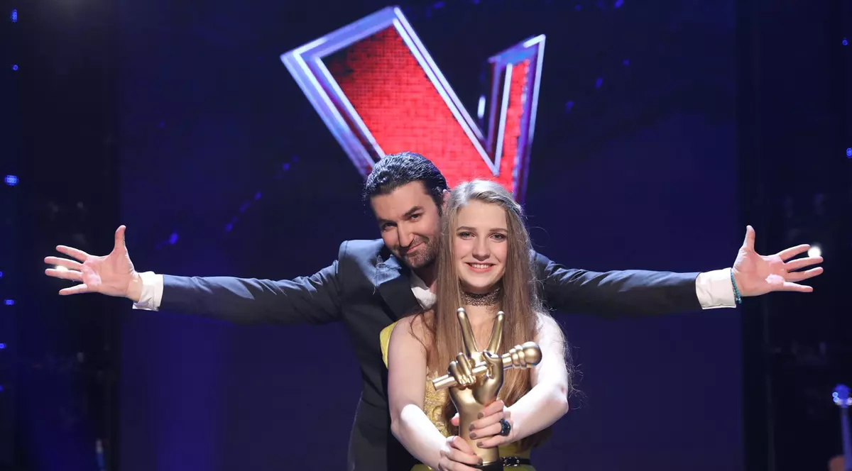 Câștigătoarea Vocea României 2017 are deja prima piesă. Anunțul făcut de Smiley despre Ana Munteanu