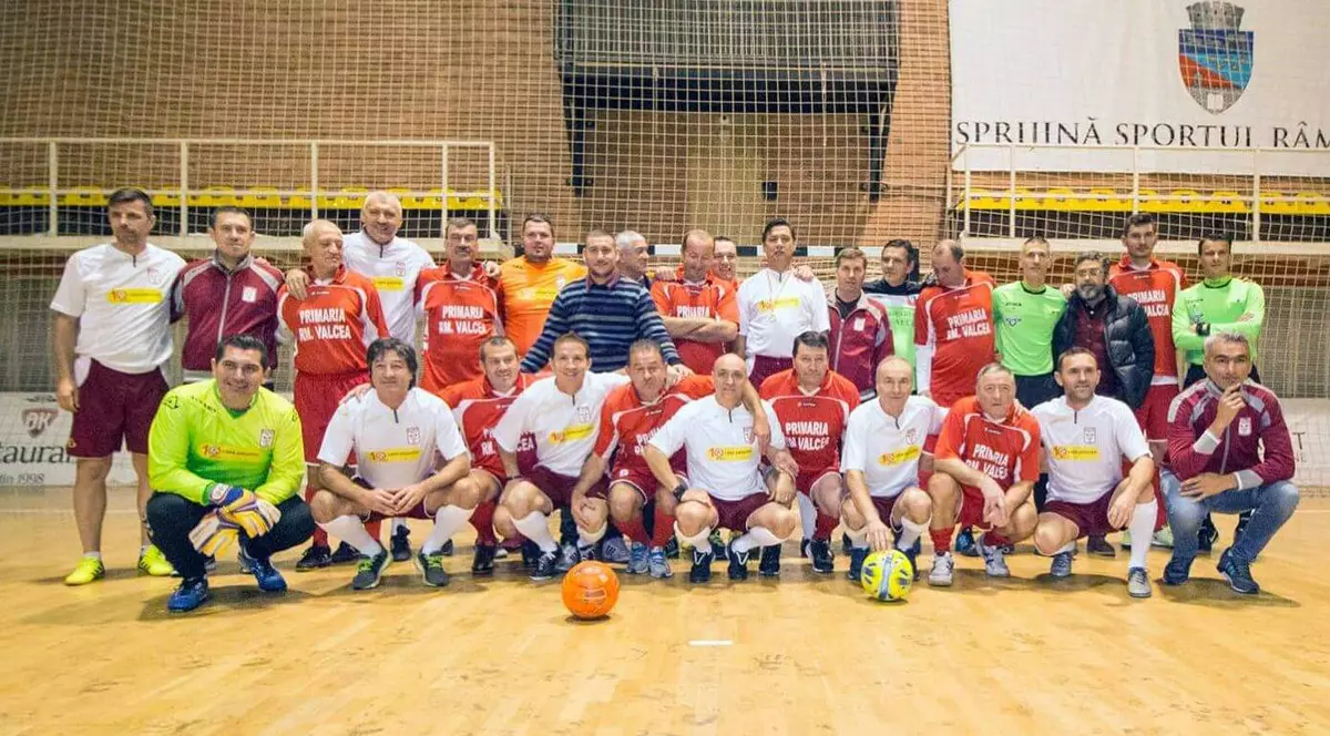 Turneul caritabil ”Salveză Crăciunul”, la Rm. Vâlcea. Rapid Old Boys a făcut show