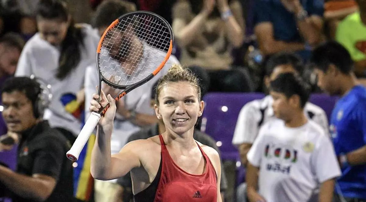 Și-a făcut singură cadoul de Crăciun! Simona Halep - Karolina Pliskova, victorie în finala turneului demonstrativ din Thailanda! / FOTO&VIDEO