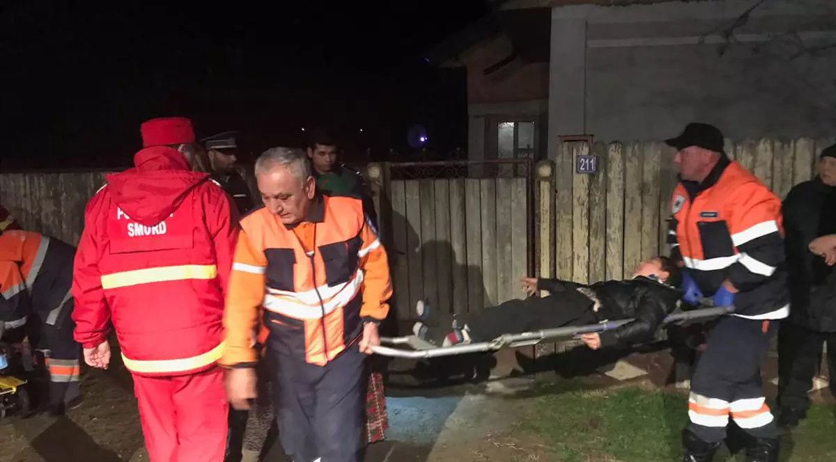 Un tată și fiul său de nouă ani au scăpat cu viață în mod miraculos dintr-un accident cumplit