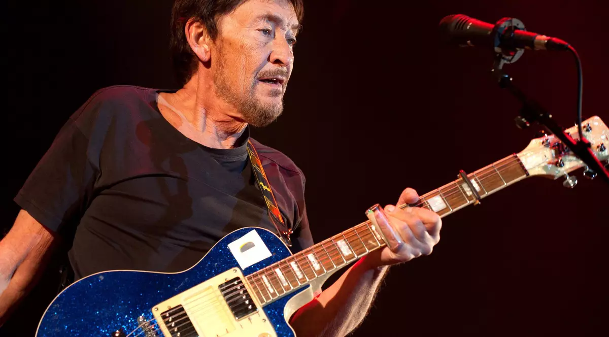 Chris Rea s-a prăbușit pe scenă