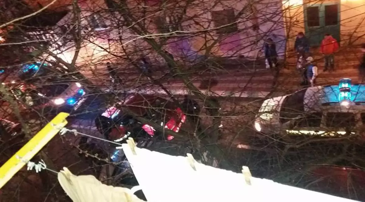 O copilă de 6 ani, ucisă la colindat în seara de Revelion. Ieșise fericită din scara unui bloc