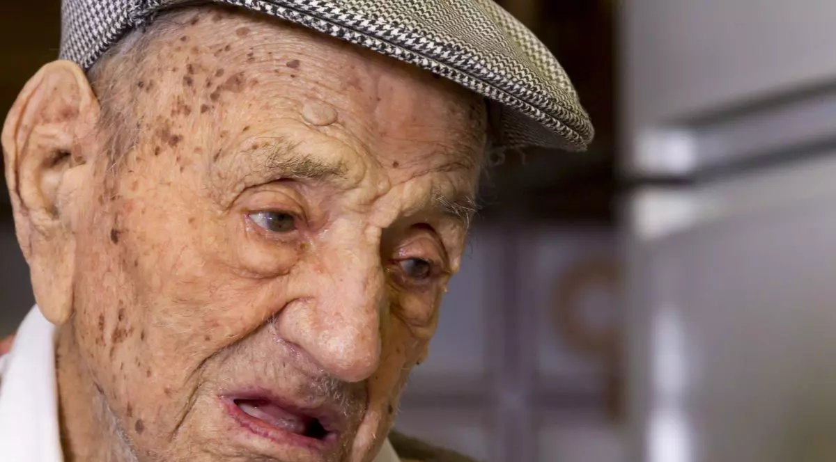 Cel mai bătrân bărbat din lume a împlinit 113 ani