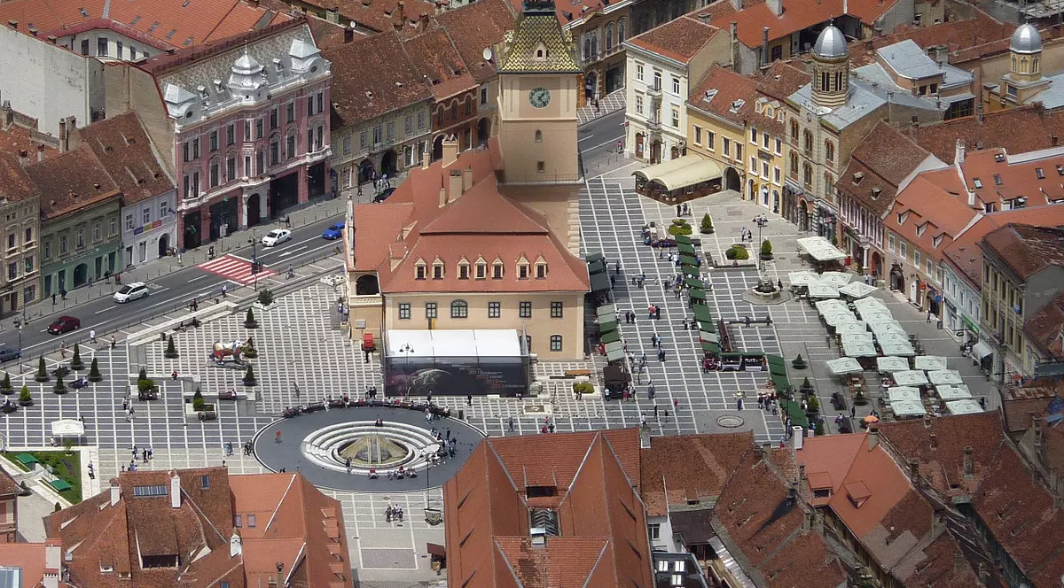 Evoluția prețurilor în luna noiembrie pentru garsoniere și apartamente de vânzare în Brașov