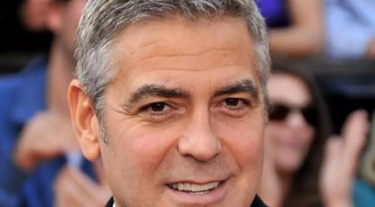 George Clooney le-a făcut cadou prietenilor câte un milion de dolari