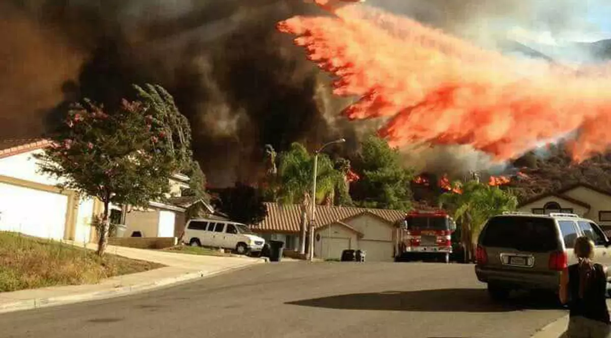 Pagube produse de incendiile din California