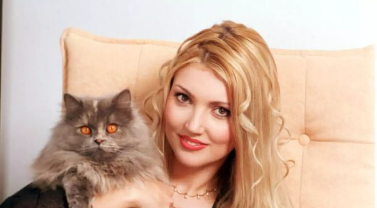 O mai știi pe Iulia Frățilă? A învins o boală nemiloasă. Uite cum arată acum | FOTO