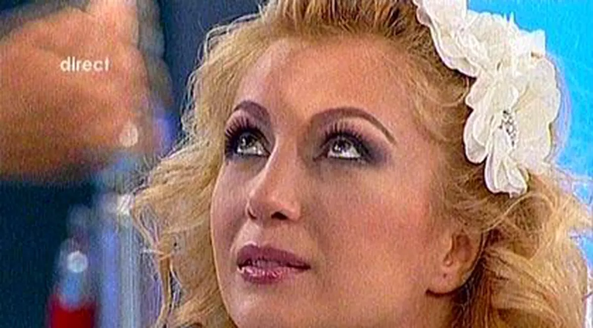 Cel mai dramatic moment din viața Lorei: tatăl ei a murit când ea avea 4 ani. "Era un chirurg de nota 10"