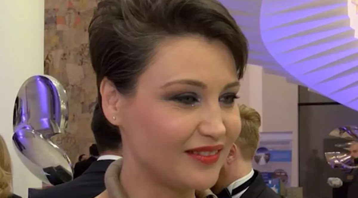 EXCLUSIV/Culisele mariajului secret dintre Daniela Nane și Adrian Cioroianu. Actrița s-a măritat cu acordul fiului său