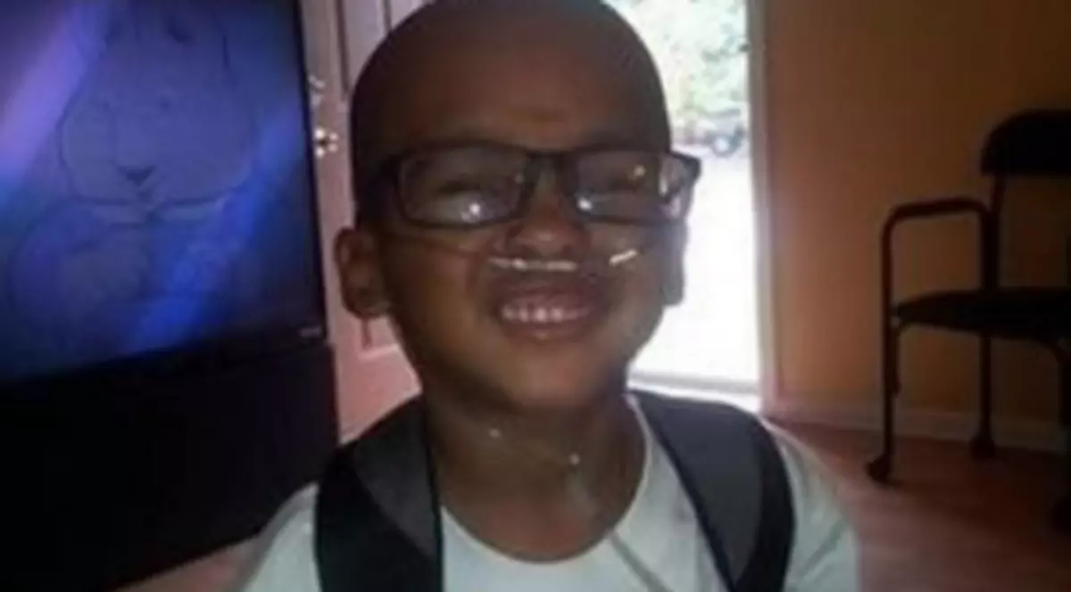 O mamă și-a dus copilul sănătos de 323 de ori la spital