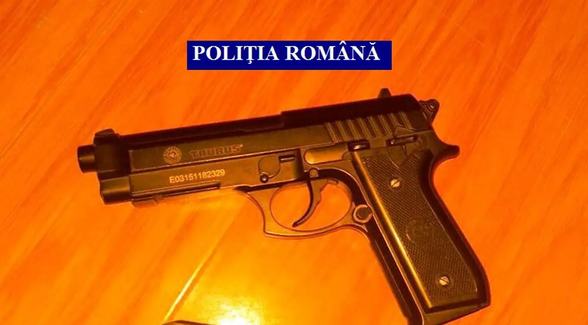 arestat pentru ca ”a plantat” două pistoale în casa unui rival din Lugoj