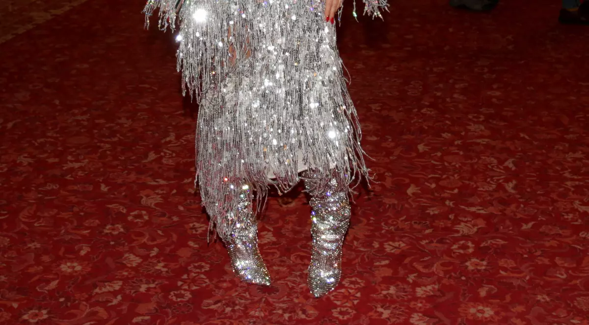 Jumătatea Dolce & Gabbana impresionat de Delia. Imaginea cu artista publicată de Stefano Gabbana