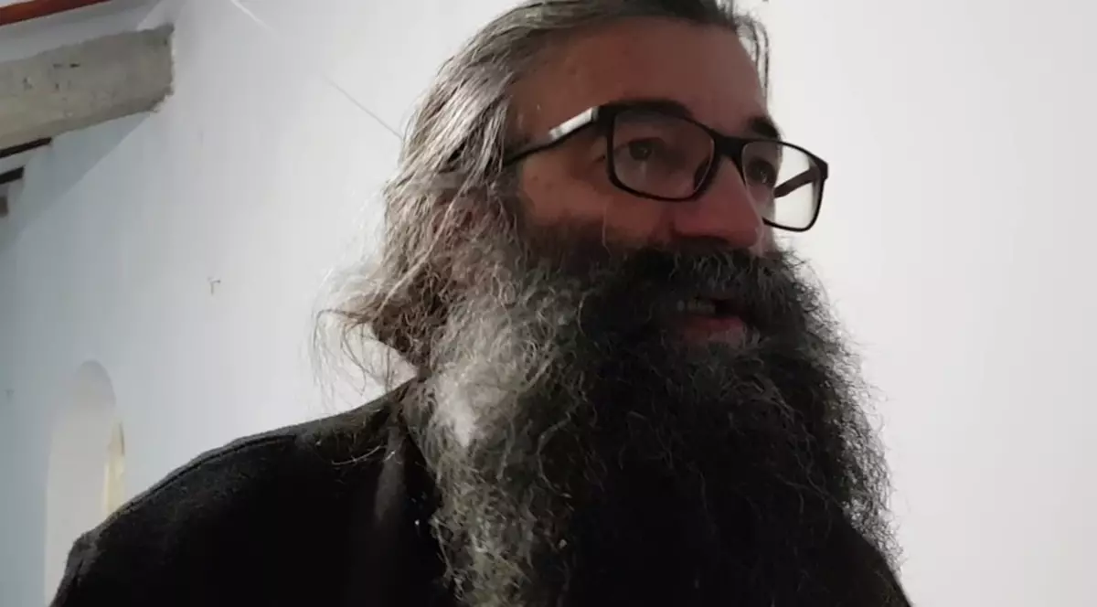 VIDEO / Preotul care este tată pentru 400 de copii cere interzicerea avortului: ”Este o crimă”