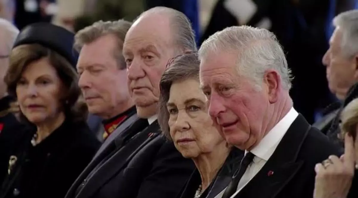 Analiza psihologului. Prințul Charles, ocupat să socializeze. Prințul Juan Carlos, demn ca un cavaler din alte timpuri