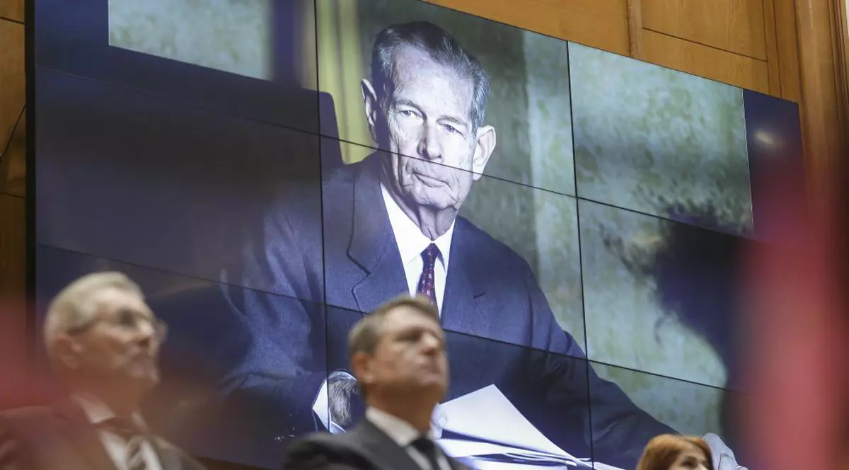 VIDEO/ Ședință solemnă pentru comemorarea Regelui Mihai. Iohannis: Mihai I a fost un monarh constituțional, care a apărat domnia legii!