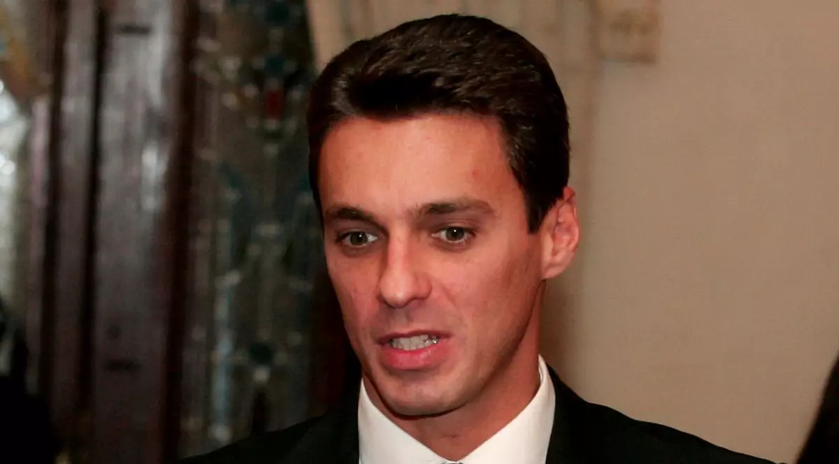 Mircea Badea se revoltă contra artiștilor care iau bani grei de la primării pentru o cântare. Reacția, după ce Andra a încasat 1.000 de lei pe minut