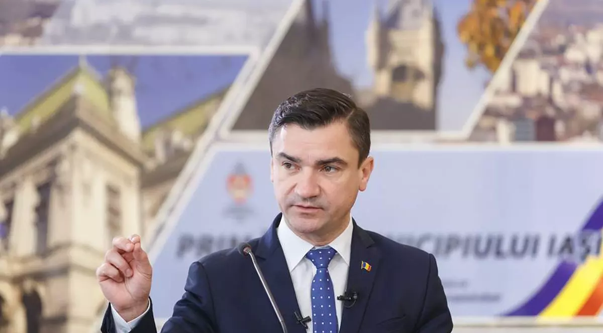 Mihai Chirica pe Facebook: ”Există vreo diferenţă între Ceauşescu şi Dragnea”