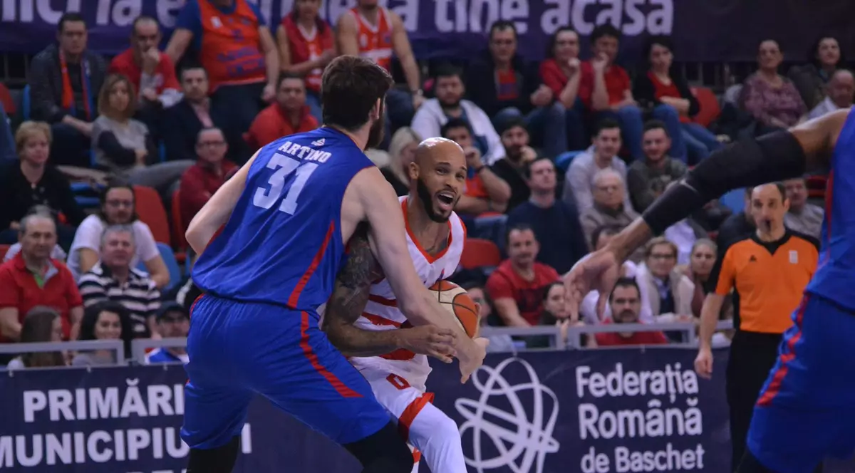 Liga Națională de baschet masculin, etapa a 16-a. În uvertură, CSM Oradea a trecut de Phoenix Galați