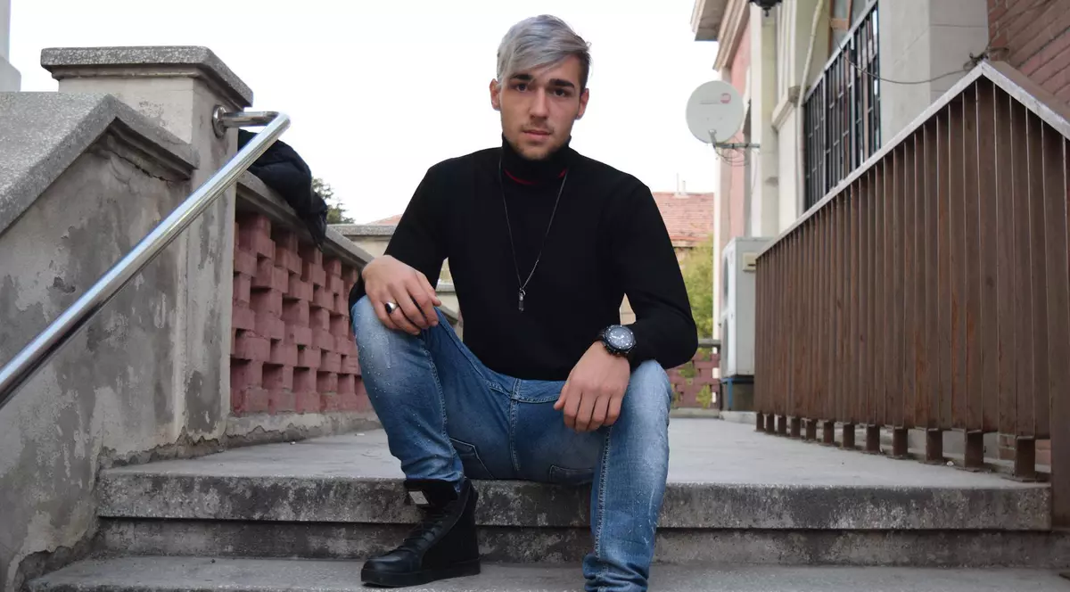 REPORTAJ: Deși stiau despre viciul lui, nu au reușit să-l scoată din ghearele morții la plic. Elevul mort din cauza etnobotanicelor visa să lucreze în Armată