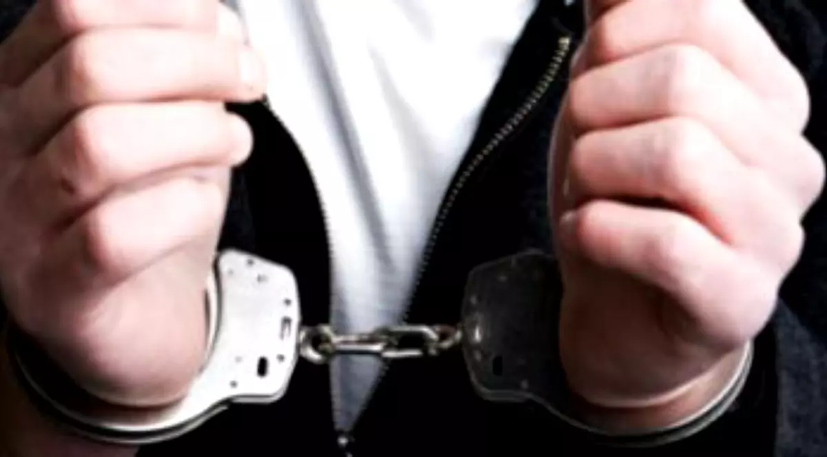 Doi tineri au furat bani dintr-o mănăstire din Buzău