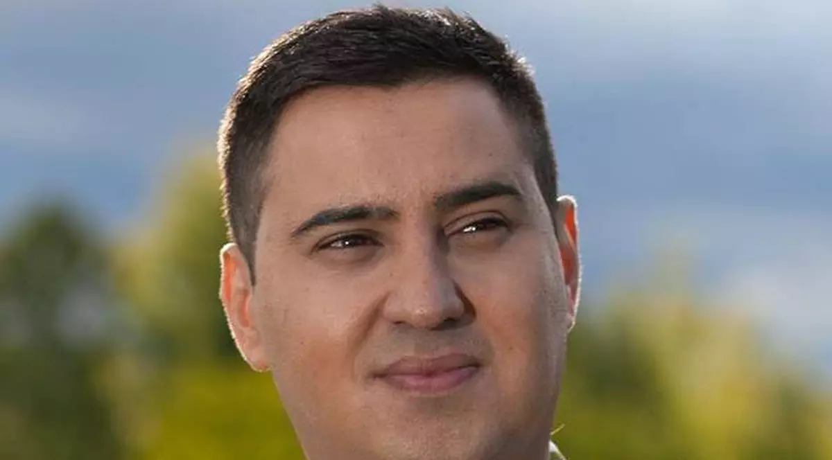 Fostul soț al Mariei Constantin și-a scos laptopul la schimb. "Dă-l de pomană" | FOTO