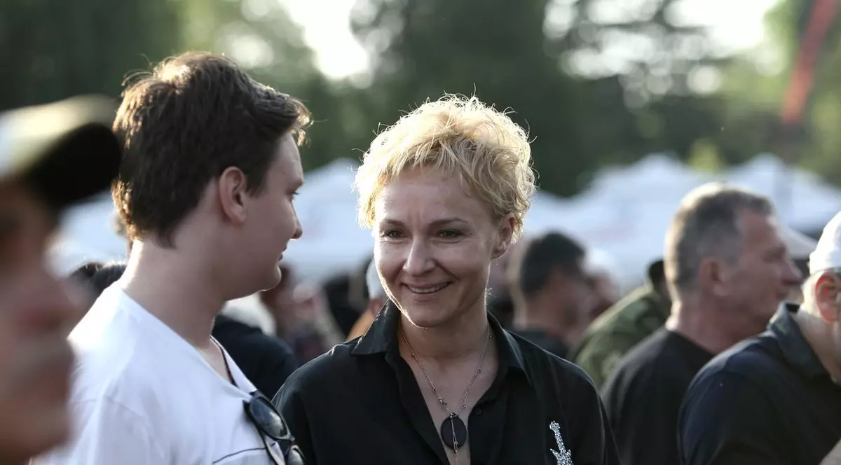 Cu cine a fost căsătorit actualul soț al Danei Grecu. Oana este și ea medic