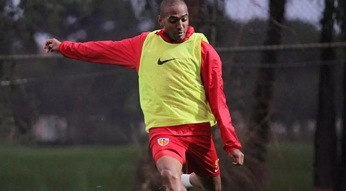 William De Amorim va fi împrumutat la Apollon Limassol. Brazilianul n-a convins la Kayserispor, acum merge să-și relanseze cariera în Cipru