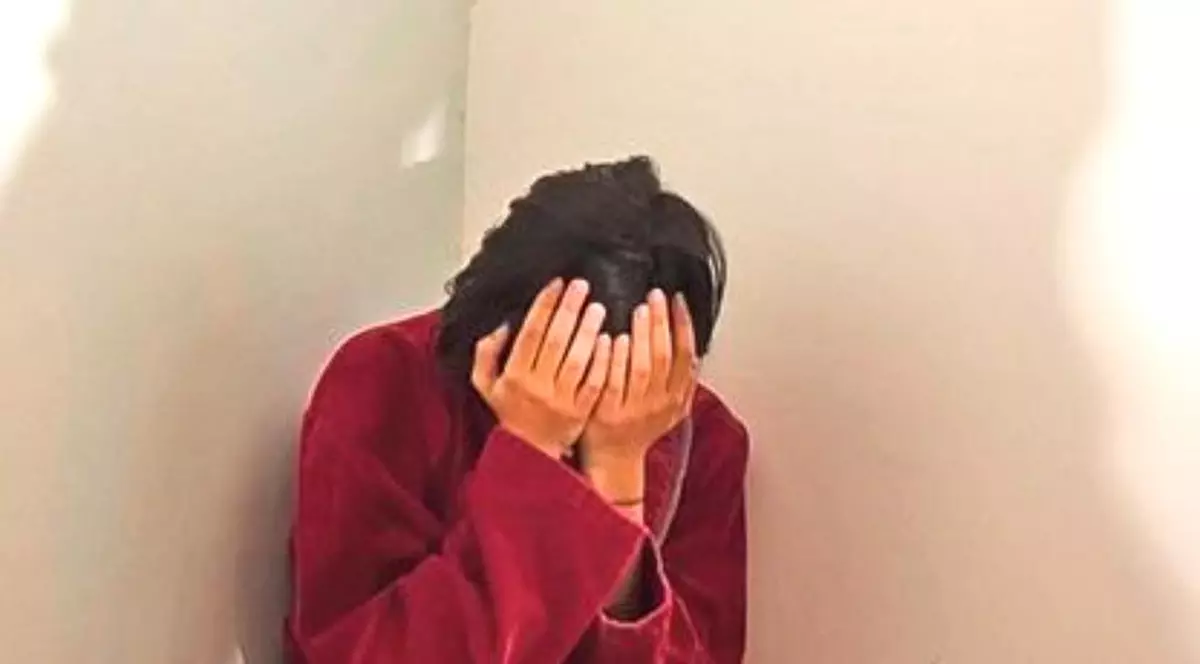 Fetiță violată de trei tineri în Caraș-Severin