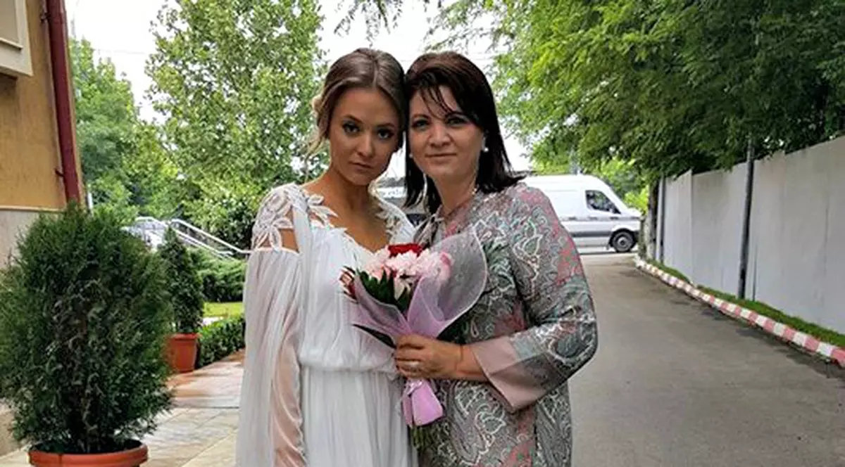 Sora Deliei, dată afară din casă de mama ei. "Se panicase"