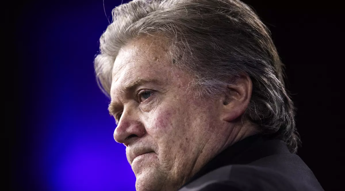 Steve Bannon a părăsit conducerea site-ului Breitbart News