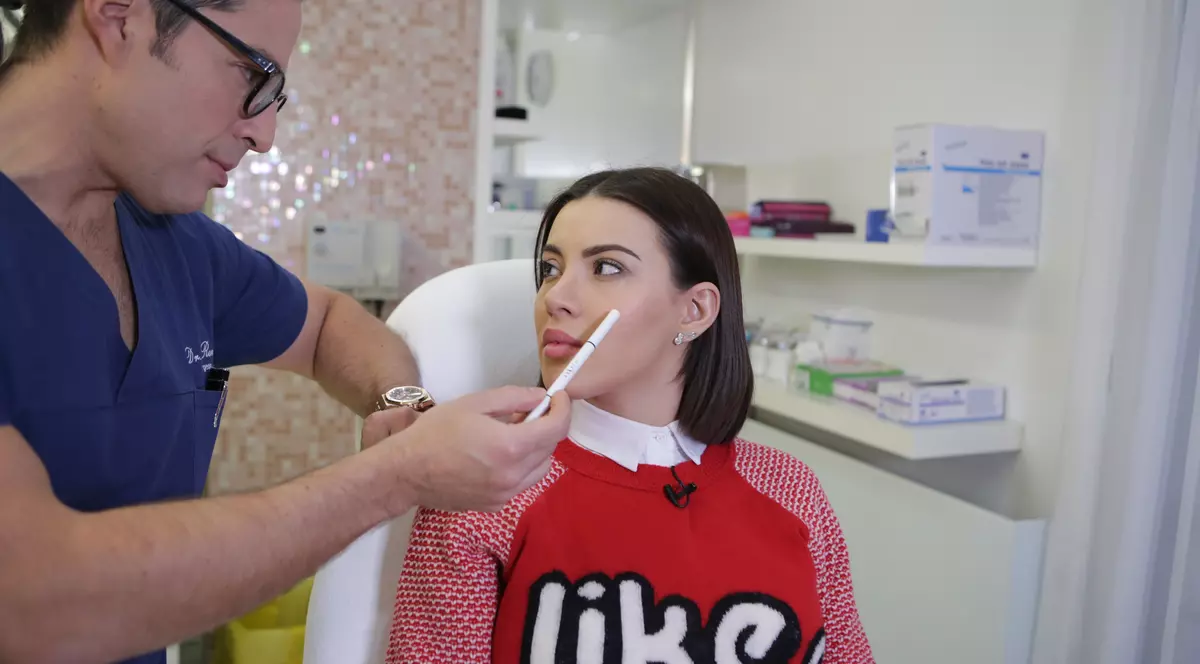 FOTO EXCLUSIV/Nicoleta Nucă a scăpat de cicatricea care o chinuia de 24 de ani. ”Putea să se extindă pe jumătate de față”