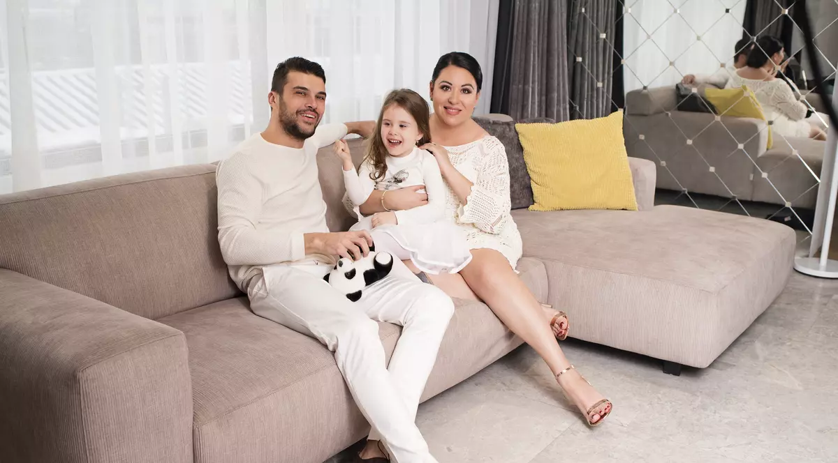 Oana Roman, scrisori emoționante către fiica și soțul ei. ”Iubita mea Isabela, iubirea mea Marius...”