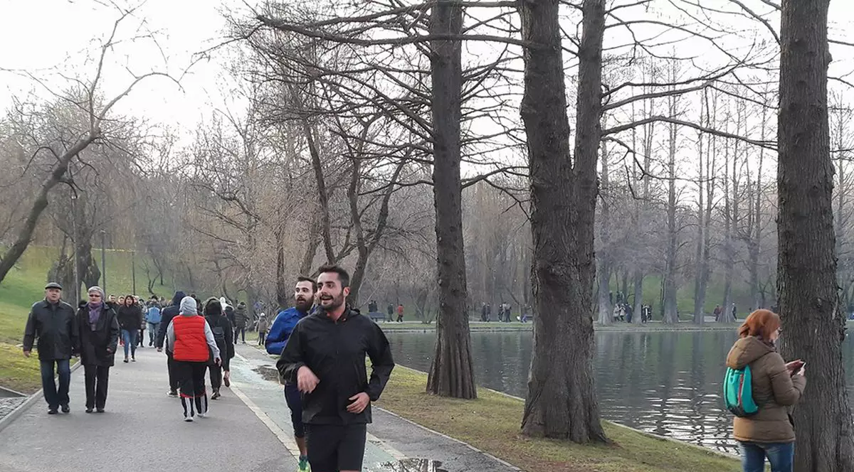 Aglomerație în parcuri și pe patinoare