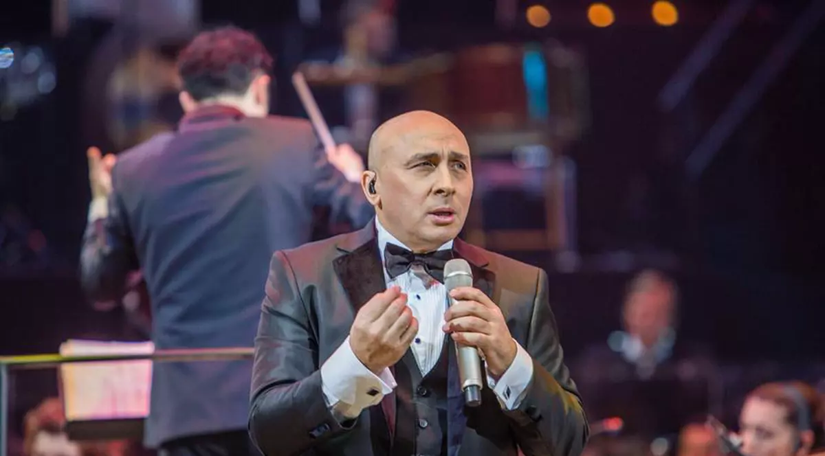EXCLUSIV/Marcel Pavel dă ”extemporal” în fața președintelui Iohannis. Ultima oară când a cântat imnul a luat amendă 5000 de lei!